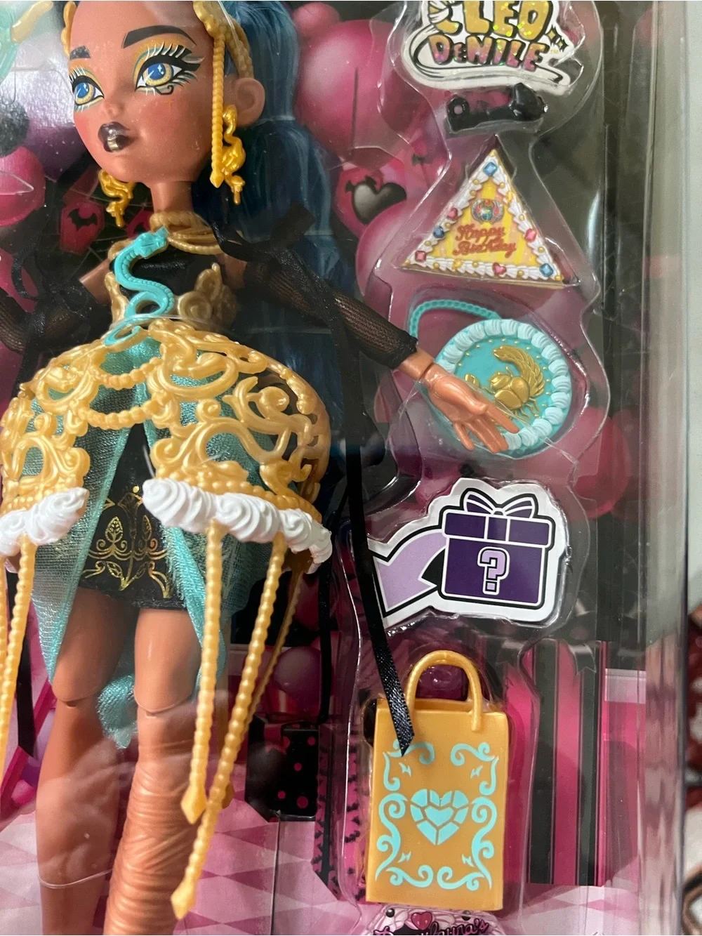 monster high Cleo de Nile Doll - Teal, Gold & Black